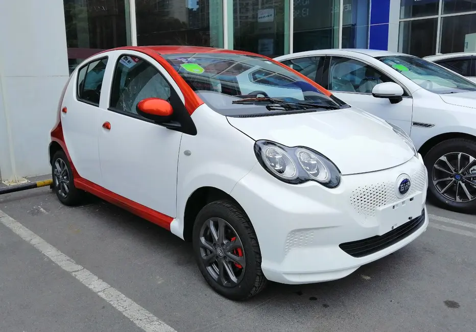 BYD e1