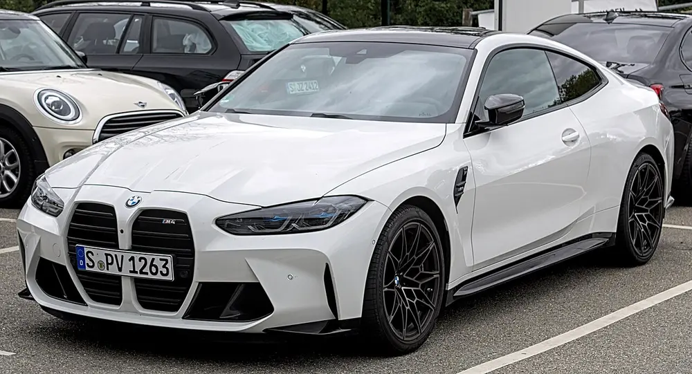 BMW M4 (G82)