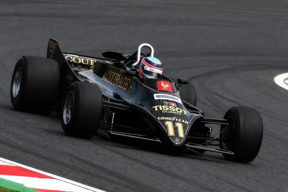 Lotus 86