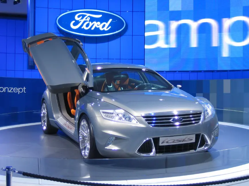 Ford Iosis X